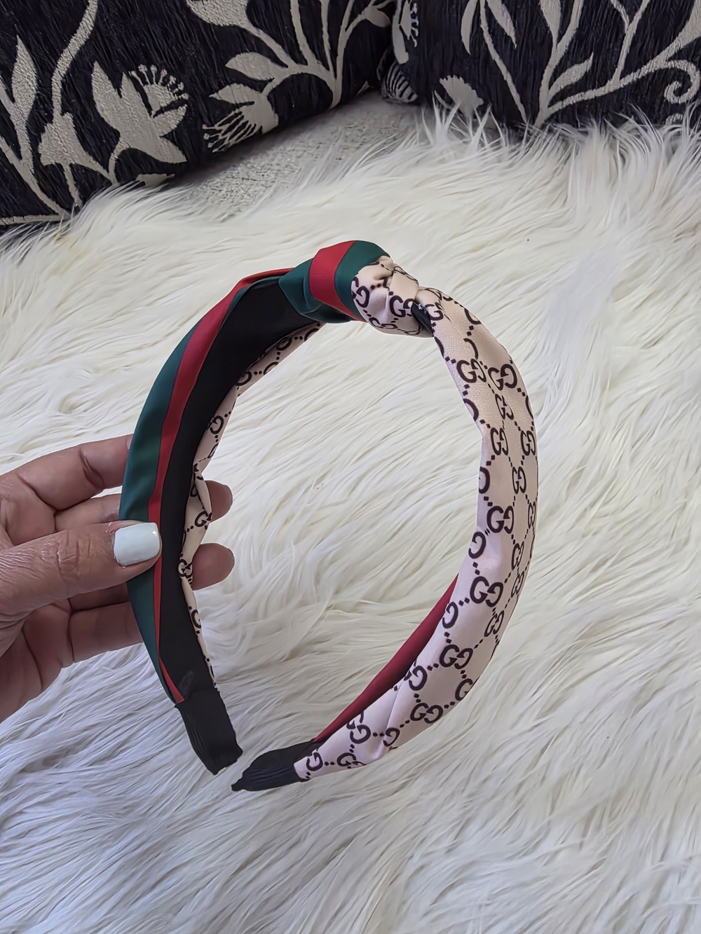 Luxury-Inspired Green and Red Knotted Headband - Picture 3 of 6